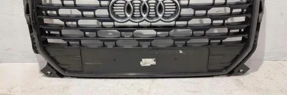 Audi Q2 - Front bumper upper radiator grill 81A853651