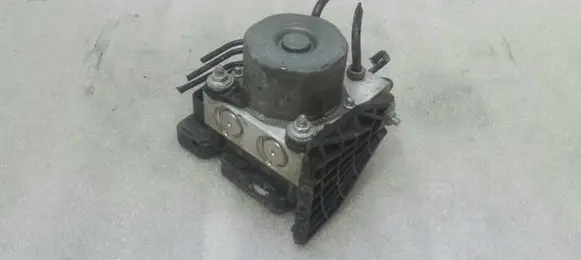 Mercedes-Benz A W176 ABS Pump A1764310500