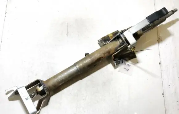 Mazda 626 Steering wheel axle