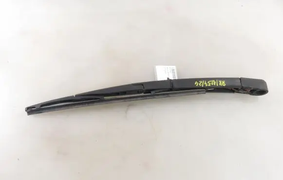 Opel Zafira C Rear wiper blade arm 
