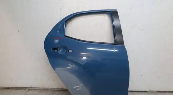 Toyota Yaris XP210 Rear door 