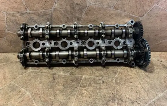 BMW 5 F10 F11 Camshaft 8570145