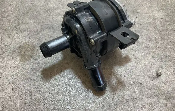 Ford E-Transit Electric auxiliary coolant/water pump