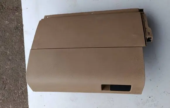 Volkswagen Touran I Glove box 1T1857097