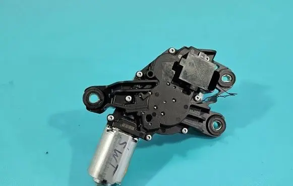 Volkswagen Golf VI Rear window wiper motor 5K6955711B IMPRK1578947