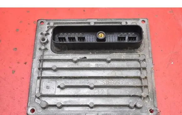Ford Fiesta Engine control unit/module ECU 4S6112A650KB