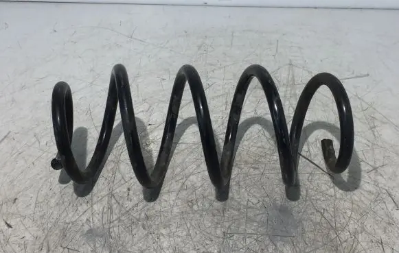 Toyota Auris E180 Rear coil spring
