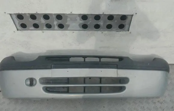 Renault Twingo I Front bumper 7700420899