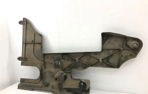 Volkswagen PASSAT B7 Rear underbody cover/under tray 