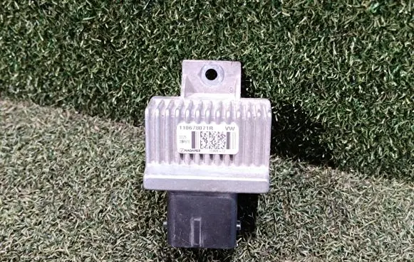 Glow plug pre-heat relay