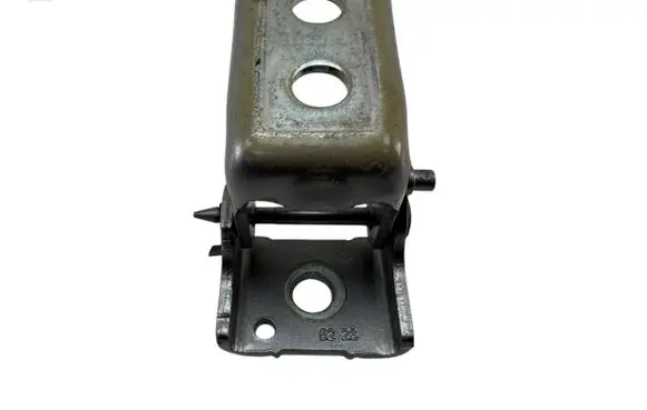 Peugeot 2008 II Front door upper hinge 5223