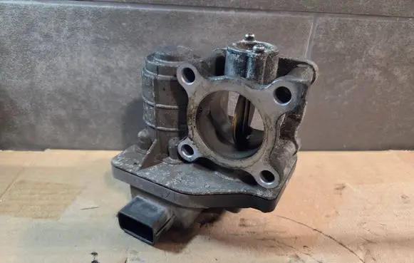 Honda CR-V Throttle valve NAS09053 2Y15316