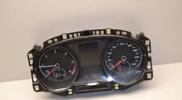Volkswagen Golf VII Speedometer (instrument cluster) 5G1920751 8010