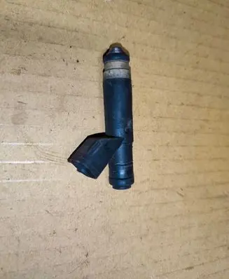 Jeep Grand Cherokee (WJ) Fuel injector 53030842