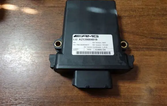 Mercedes-Benz E W213 Trunk lid opening control unit A2139004819