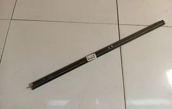 Mitsubishi Grandis Front door glass trim molding 