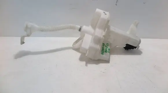 Toyota RAV 4 (XA40) Windshield washer fluid reservoir/tank 060851438