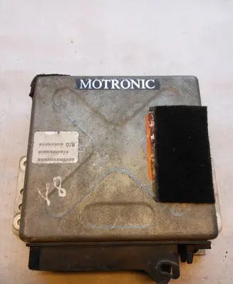 Audi A8 S8 D2 4D Engine control unit/module 441907404D 0261200183