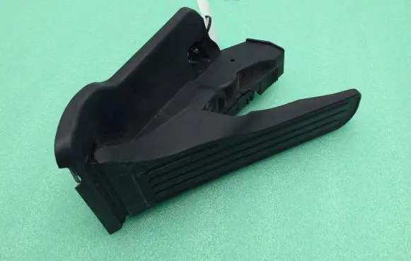 Chevrolet Camaro Accelerator throttle pedal 84534504 544772965