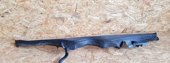 Mercedes-Benz C W203 Wiper trim 2038301713