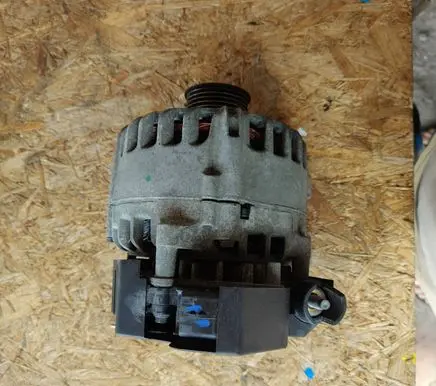 Peugeot Expert Generator/alternator 9826550280