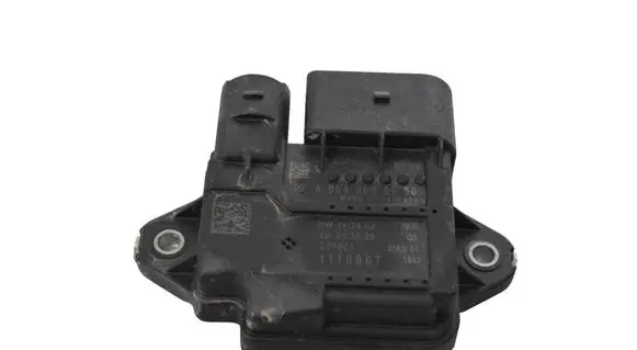 Glow plug pre-heat relay