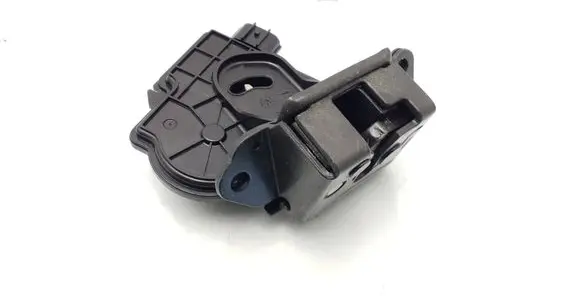 Toyota Auris 150 Loading door lock 