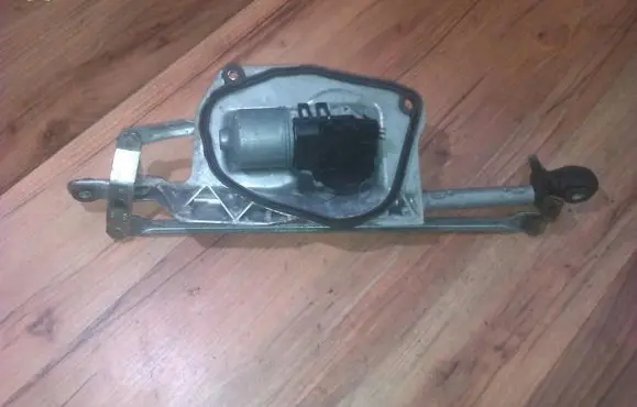 Opel Astra H Front wiper linkage and motor 3397020633