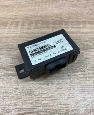 Audi A6 S6 C5 4B Alarm control unit/module 4D0951173D