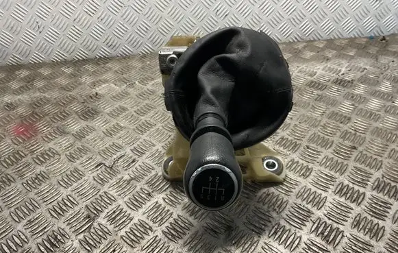 Volkswagen Transporter - Caravelle T5 Gear shifter/selector 