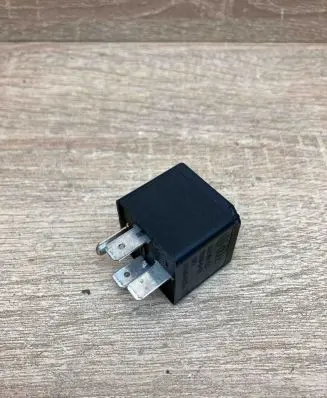 Audi A4 S4 B8 8K Other relay 8K0951253 643