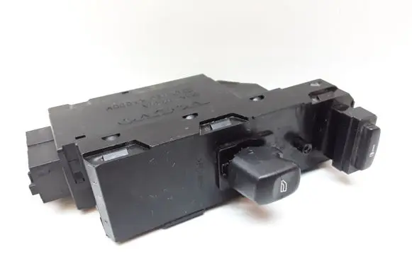 Volvo V70 Electric window control switch 30739078