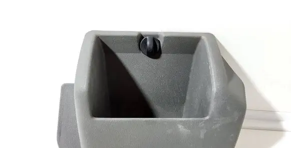 Glove box