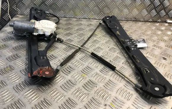 Mercedes-Benz E W211 Front door electric window regulator 2117200146