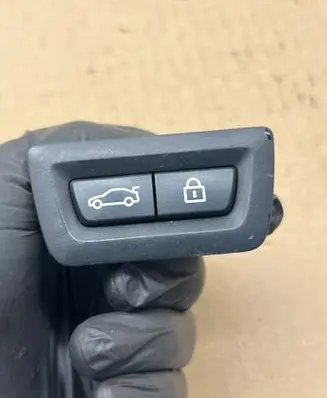 BMW 5 F10 F11 Tailgate/boot open switch button 9162645 549583011