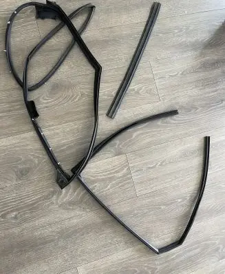 Toyota bZ4X Rubber seal rear door 032DU01 032DR02
