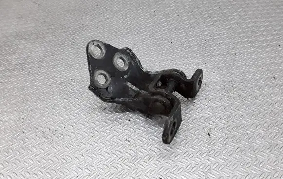 Lexus LS 400 Front door lower hinge 