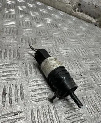 Mercedes-Benz E AMG W213 Windscreen/windshield washer pump A099866012