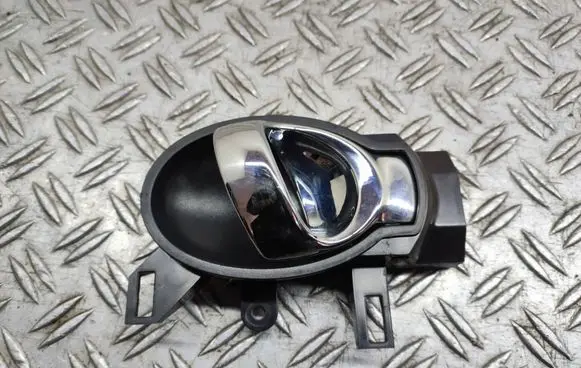 Nissan Juke I F15 Rear door interior handle 