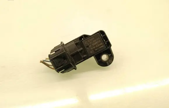 Opel Antara Air pressure sensor 0281006052