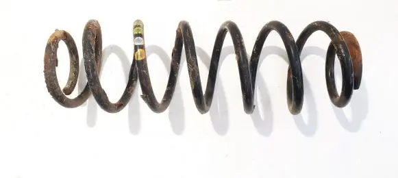 Volkswagen Polo IV 9N3 Rear coil spring