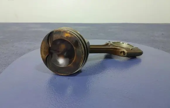 Volkswagen PASSAT B8 Piston 06LN