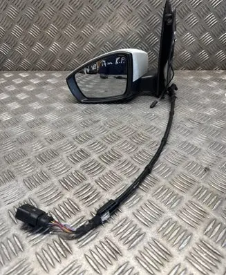 Volkswagen Up Front door electric wing mirror