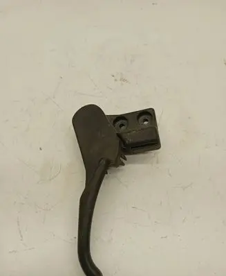 Volkswagen PASSAT B5 Engine bonnet (hood) release handle 3B1823533