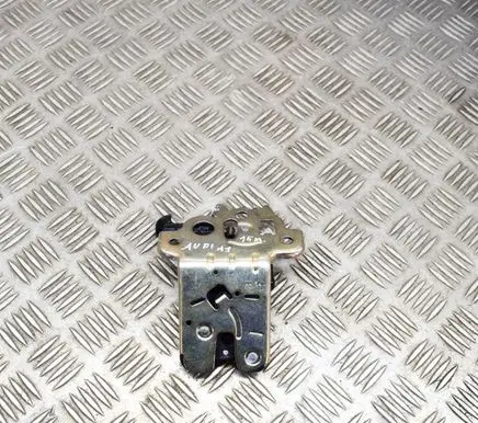 Audi A1 Tailgate/trunk/boot lock/catch/latch 8R0827505