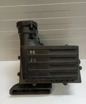 Volkswagen PASSAT B8 Air filter box 5Q0129620B