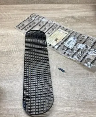 Skoda Felicia I Front bumper lower grill 6U0819071