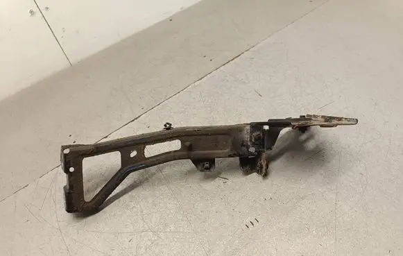 Audi A4 S4 B9 Fender mounting bracket