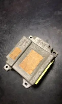 Mazda 323 F Airbag deployment crash/impact sensor B25e57k30b