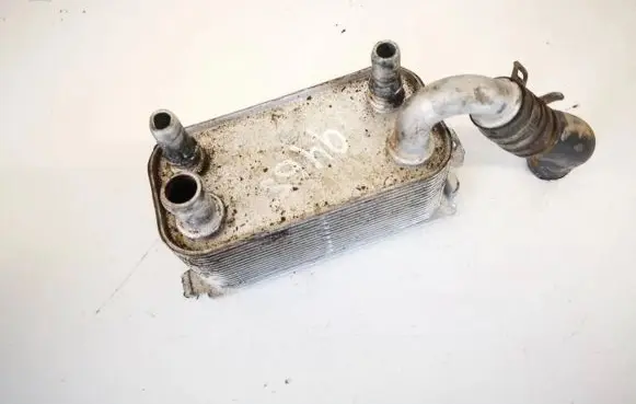 Volvo V70 Engine oil radiator 